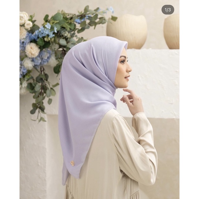 Preloved Scarf Heaven Light