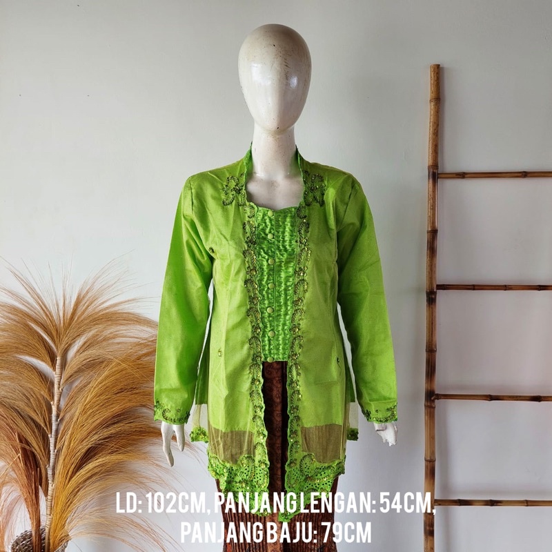 kebaya tunik hijau pupus