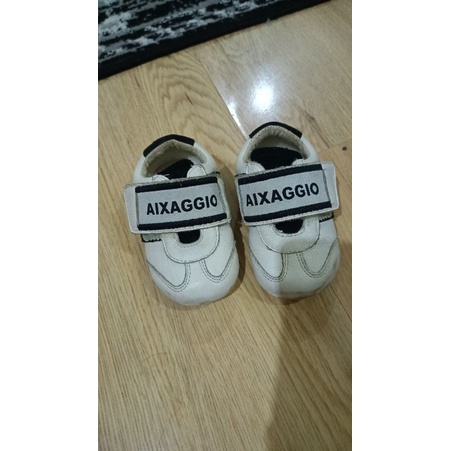 aixaggio sepatu baby preloved