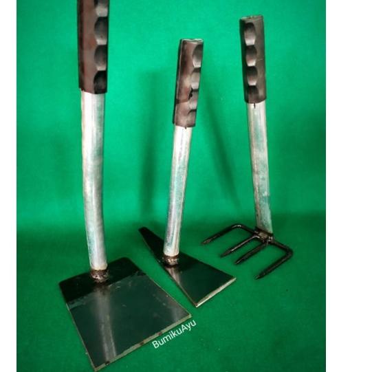 ⇭ Cangkul kecil, wangkil Hazqi ㊚