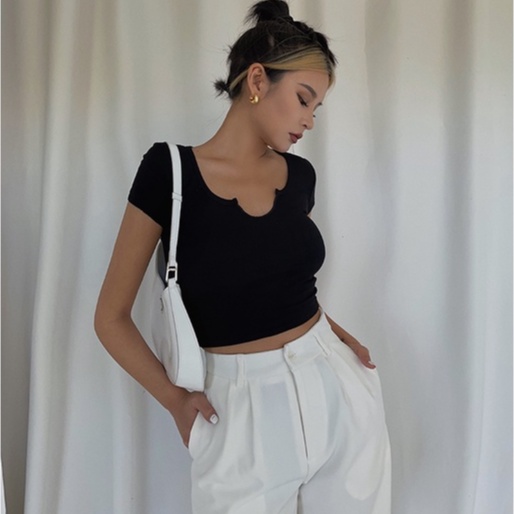 【LIVIAHOME】V-Neck Short Sleeve Ribbed Crop Top 7281