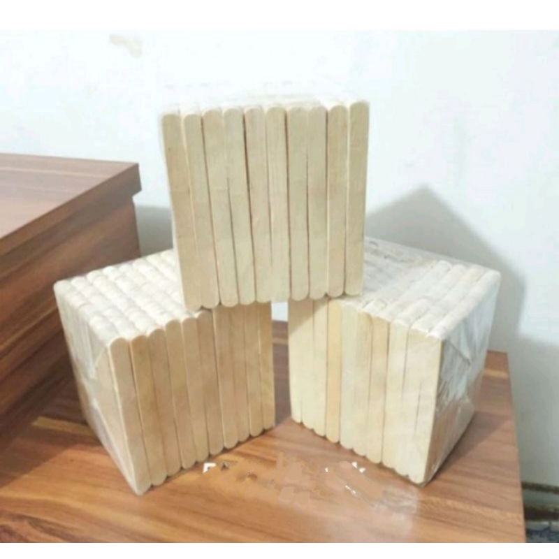 Mainan stik polos dan stik stiker karakter