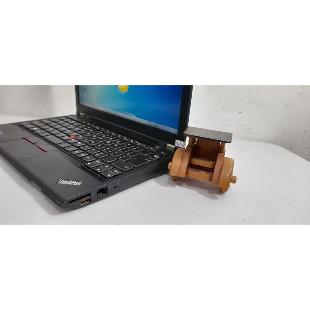 Laptop Bekas Lenovo Thinkpad X230 i5 IVY BRIDGE