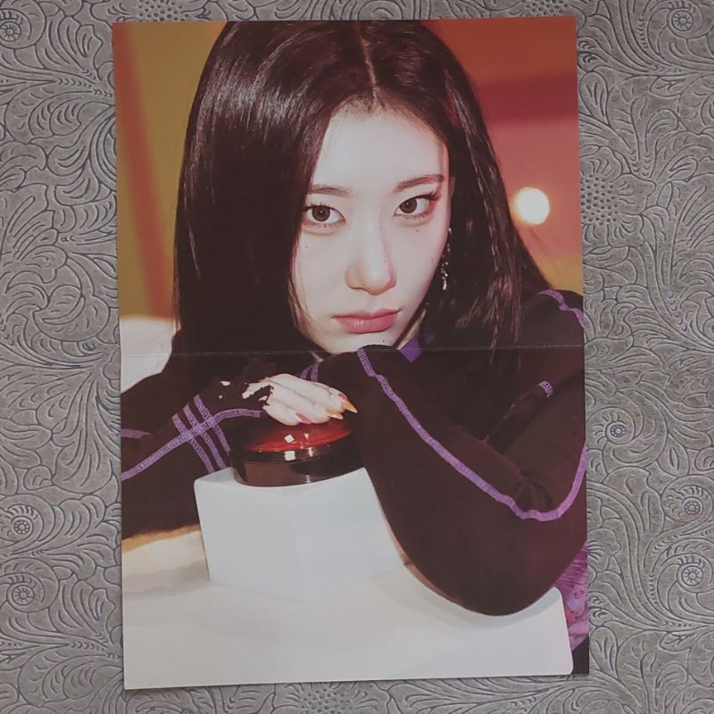 Official Mini Poster Chaeryoung ITZY Cheshire