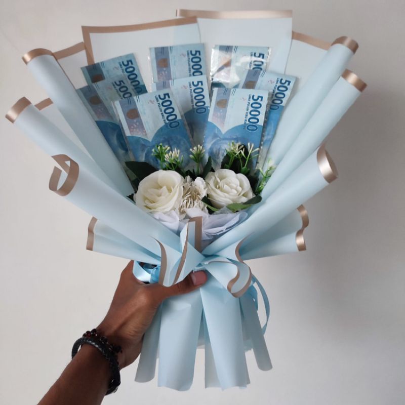 Buket bouquet wisuda pernikahan ulang tahun dan acara besar bisa request warna dan tambah kartu ucapan