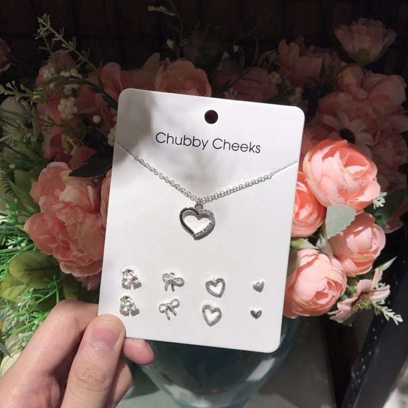 Korea Trendi Zirkon Liontin Kalung 4pasang Anting Pejantan Fashion Perhiasan Set Sederhana Warna Perak Klavikula Rantai Telinga Stud Set