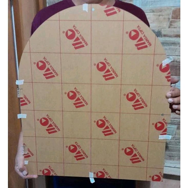 BOX PIGURA MAHAR LENGKUNG FULL AKRILIK BENING UKURAN 50x65x5CM 3mm