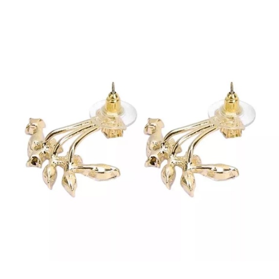 Anting korea terbaru bentuk daun