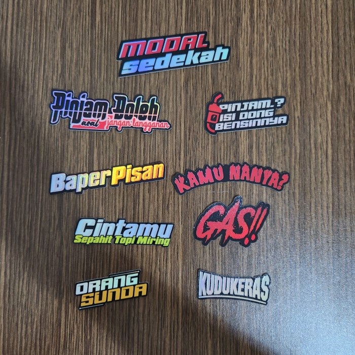 

Sticker Hologram Anime - PSH1294 - Lucu - 9pcs