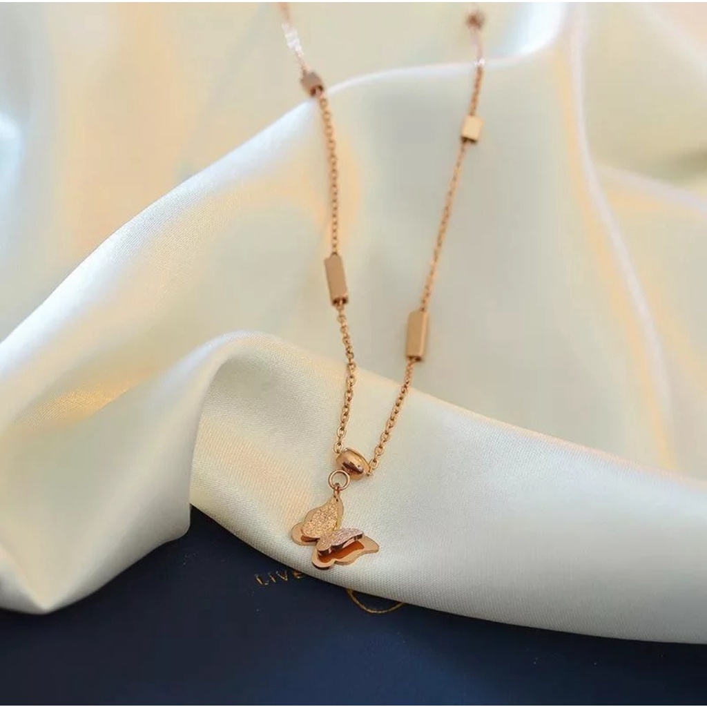 Kalung Rantai Kubus Liontin Kupu - Kupu