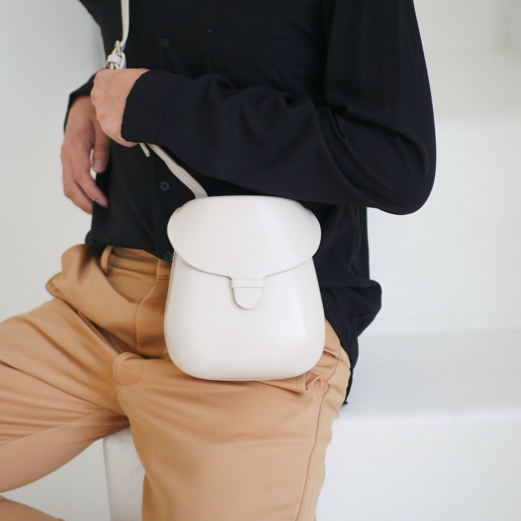 Casual Leather Slingbag