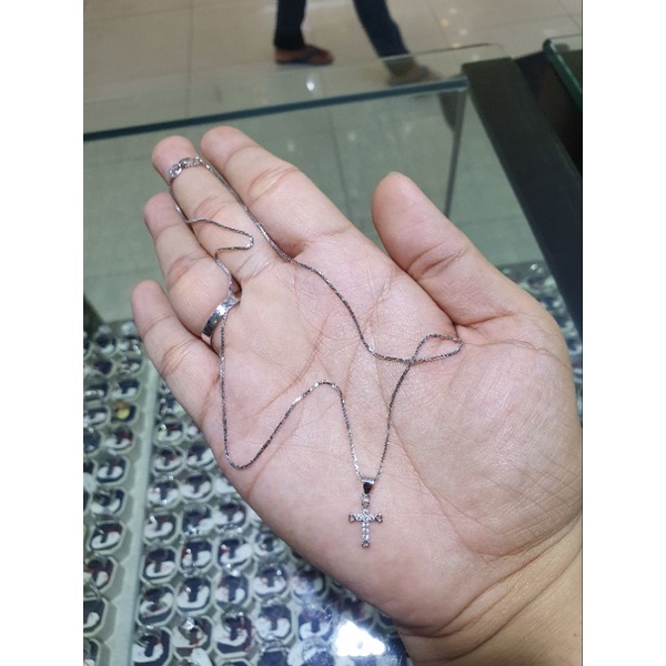 kalung italy santa berliontin salib mata emas putih