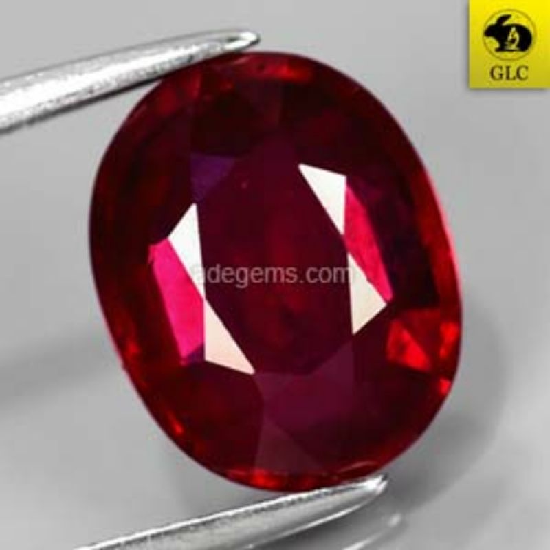 RB-109 Batu Permata Ruby Merah Ungu Oval Madagascar Natural 3.25 Ct. Bersertifikat