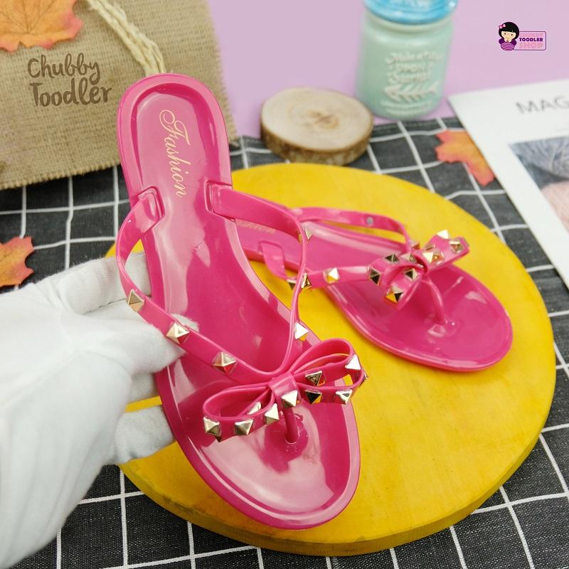 ChubbyGlory SD2216 BISA COD Sendal v*lentino sendal wanita import v*lentino sendal wanita casual sendal v*lentino import nyaman dipakai cocok dipakai untuk diluar rumah ataupun jalan jalan model cute size 36-41