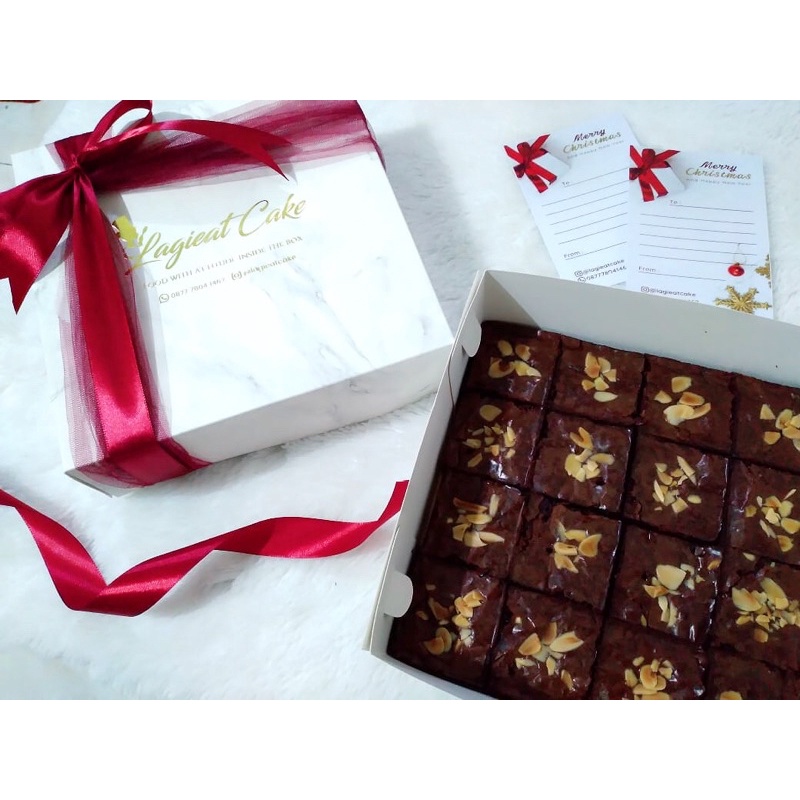 

Hampers Natal & Tahun Baru Fudgy Brownies