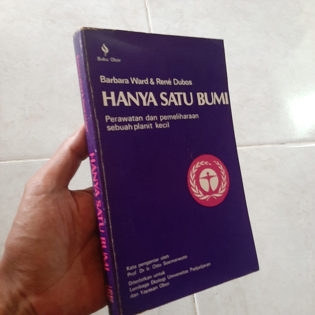 Hanya Satu Bumi by Barbara Ward