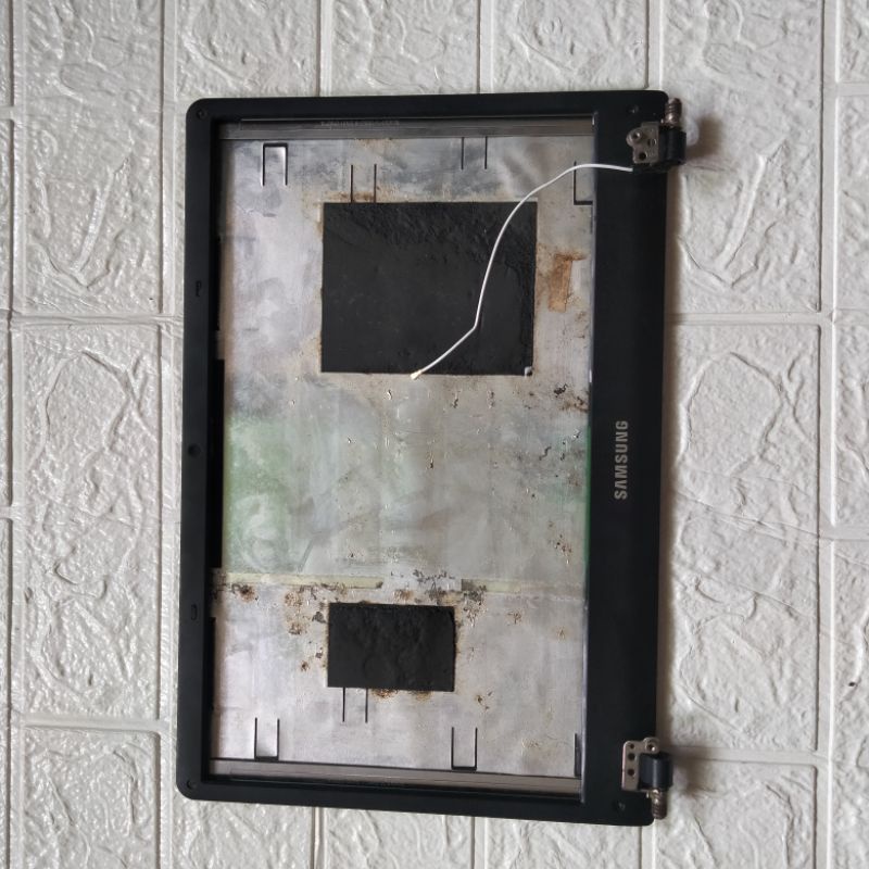 kesing Atas Frame lcd layar Laptop Samsung NP300E4Z