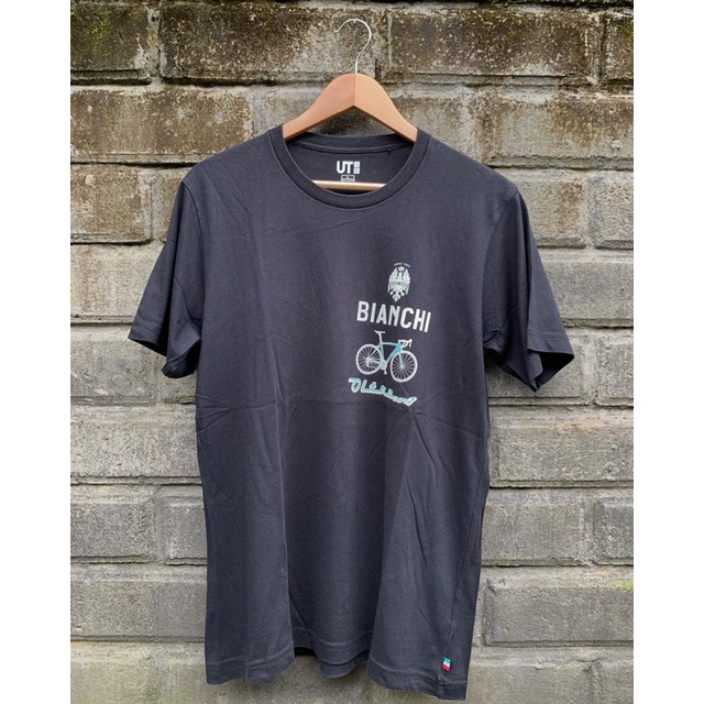 kaos uniqlo second original