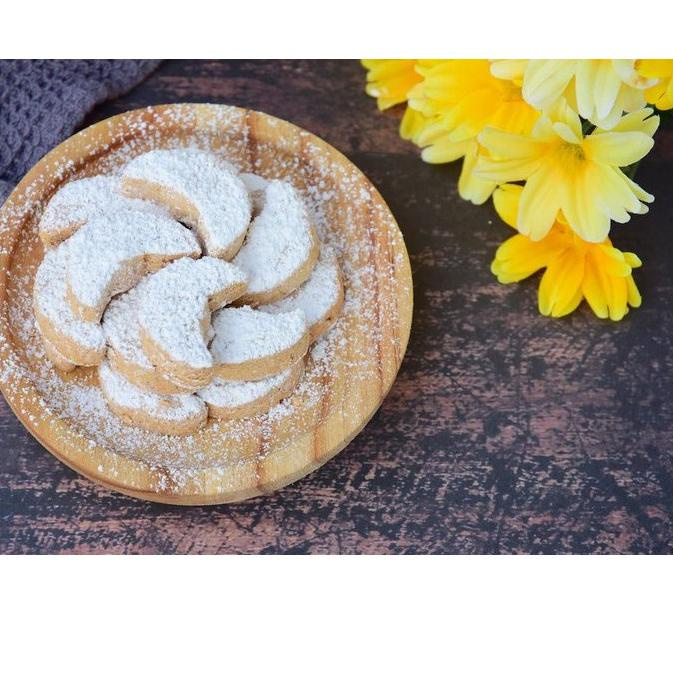

TERLARIS COD !!! kue Putri Salju / Kue Putri salju Isi 250 gram (1/4 Kg Per Toples) cemilan keluarga
