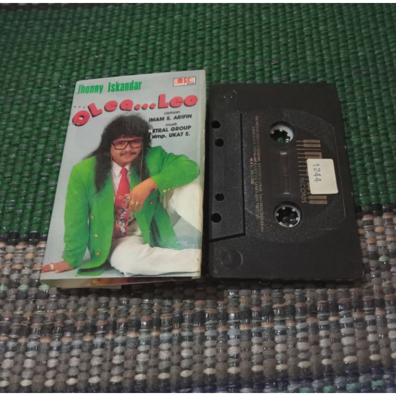 Kaset pita Jhonny Iskandar - olea...leo