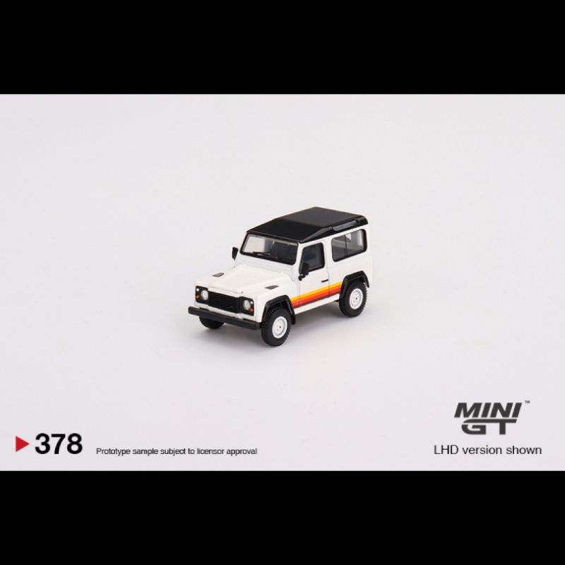 Minigt 1/64 diecast Land Rover Defender 90 Discovery Wagon