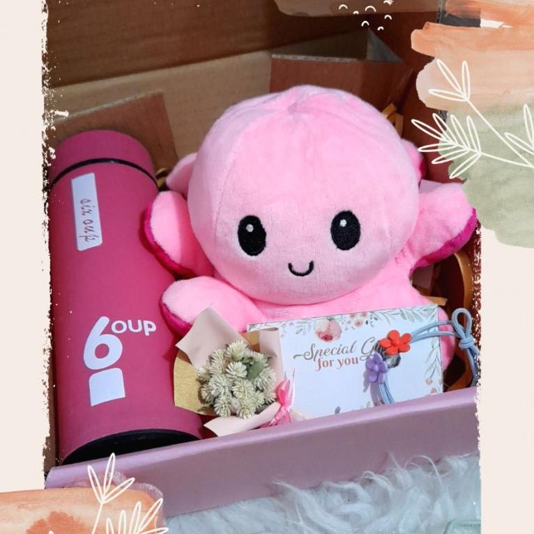 

(No)[G74L]㊛| d1) Hampers Boneka Gurita Octopus Reversible dan Botol Minum Kaca / Kado Ulang Tahun Anak Sahabat Pacar / Kado Wisuda / Hadiah Anniversary / Kado Persahabatan / Kado Pacar / Birthday Gift Box / Hampers Ulang Tahun siap dikirim