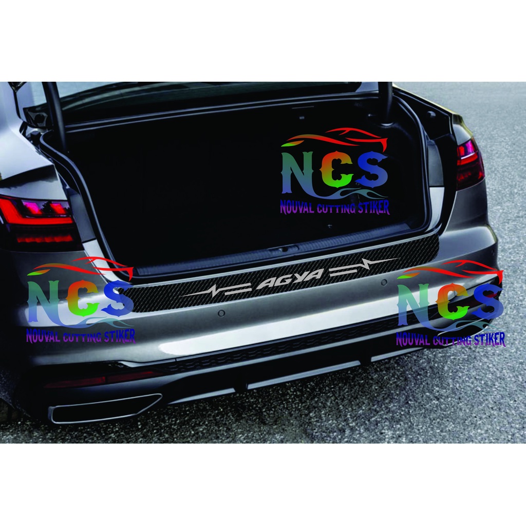 Stiker stiker carbon 3d mobil toyota agya  stiker karbon bagasi belakang toyota agya
