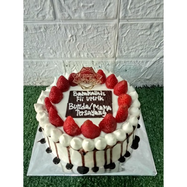 

kue ulang tahun strawberry uk 18 cm