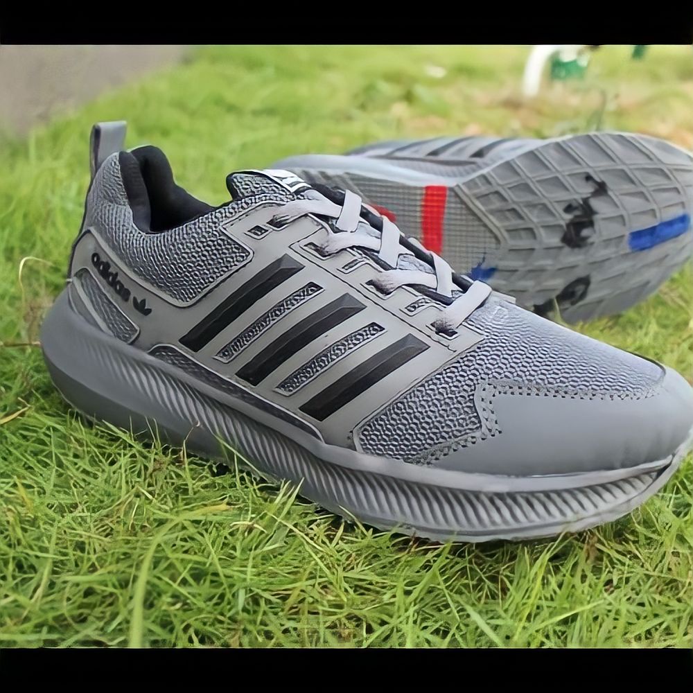 Sneakers grey, Sepatu Pria dan Wanita, sepatu sport, sepatu santai, sepatu olahraga, sepatu kerja, sepatu sekolah, sepatu couple, sepatu enteng. sepatu terbaru, sepatu terlaris, sepatu lari, sepatu senam, sepatu jogging