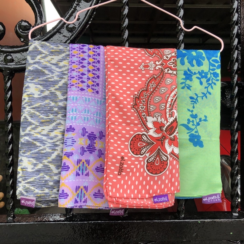 PRELOVED Hijab Elzatta / Hijab Voal Elzatta / Hijab Segiempat Elzatta