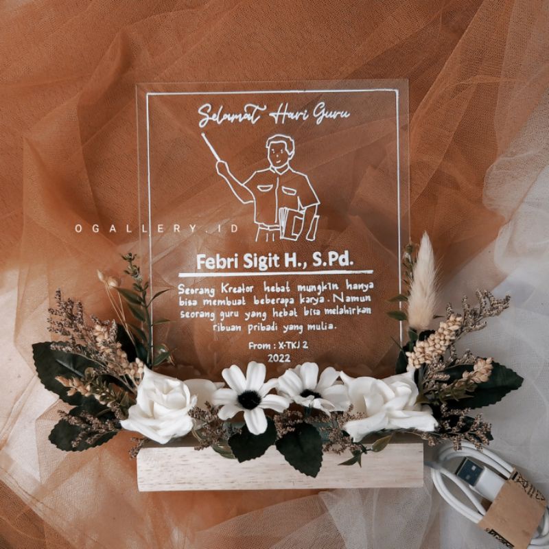 

Kado hari guru / hadiah guru / kado hari ibu / hadiah hari ibu