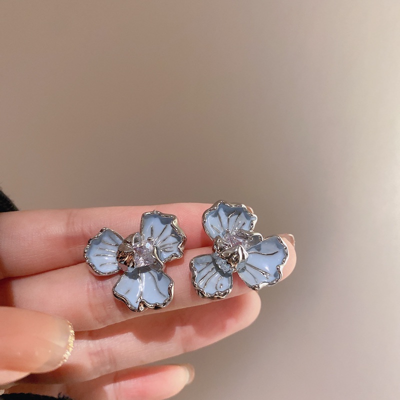 Emas Putih Zirkon Bunga Lautan Biru Iris Bunga Desain Berlebihan Anting Stud