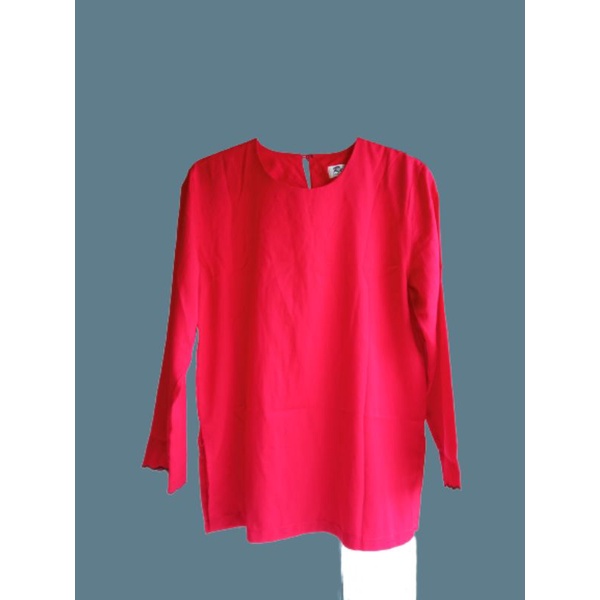 Baju atasan wanita merah