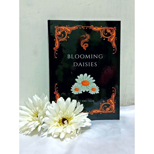 [READY STOCK] MARKHYUCK FANBOOK "BLOOMING DAISIES" BY VOCEDEELION