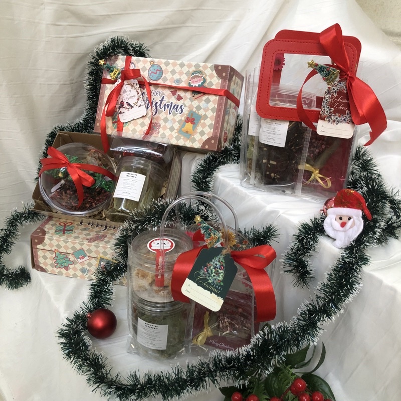 

Christmas Hampers / Hampers Natal / Kado Natal