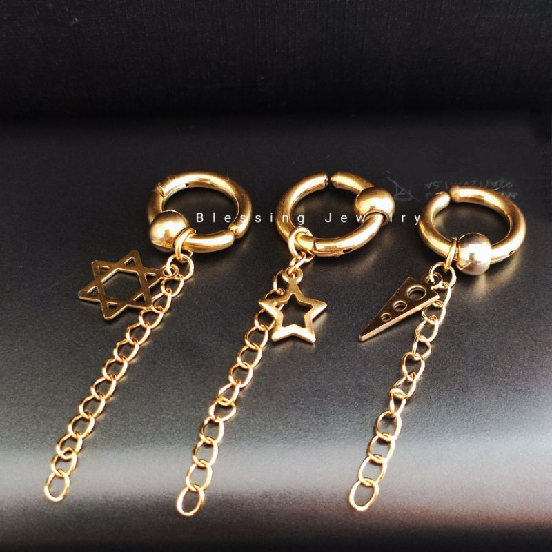 Satu Buah Anting Jepit Fashion Metal Warna Emas Antikarat