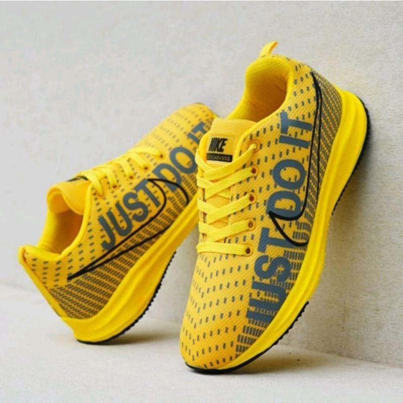 sepatu senam/sepatu olahraga wanita terbaru