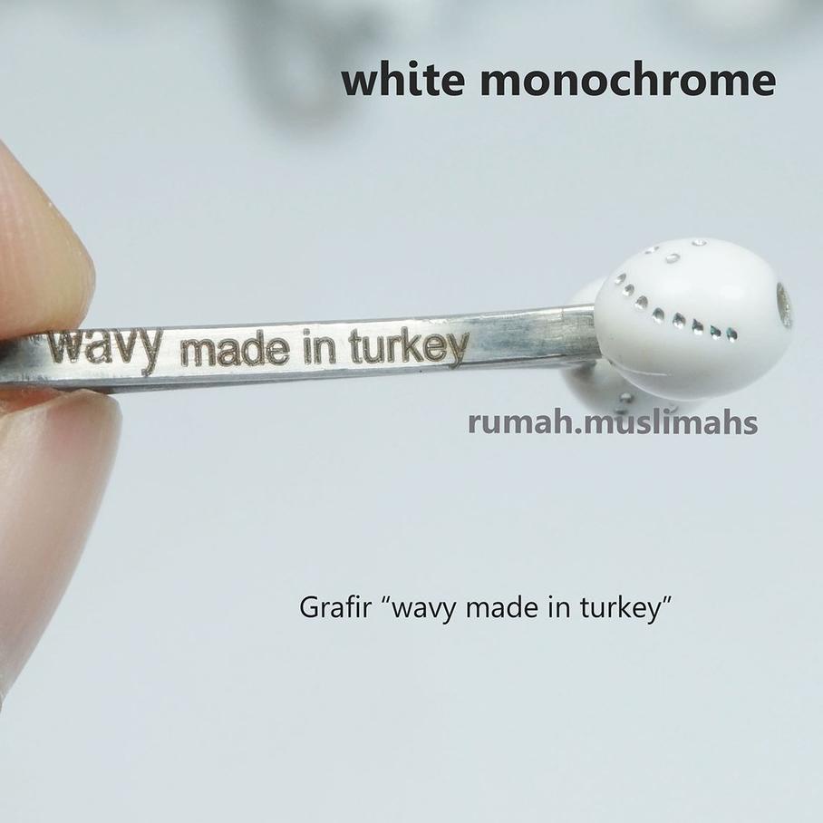 Terjangkauリ 'WHITE MONOCHROME' wavy turkish hijab clip klip hijab turkey peniti klip jilbab turki pi