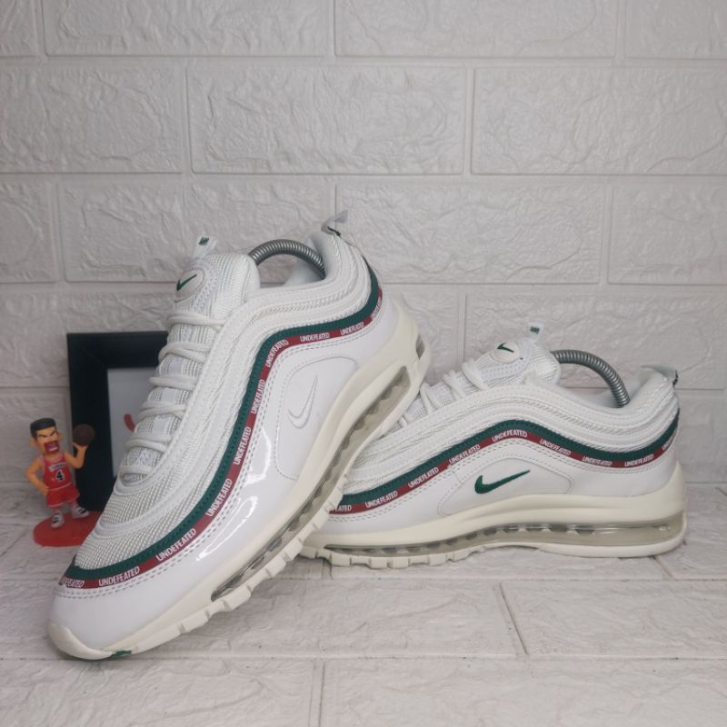 Sepatu Nike Air Max 97 Undefeated White Size 41 In Sole 26cm Made in Vietnam Warna Putih