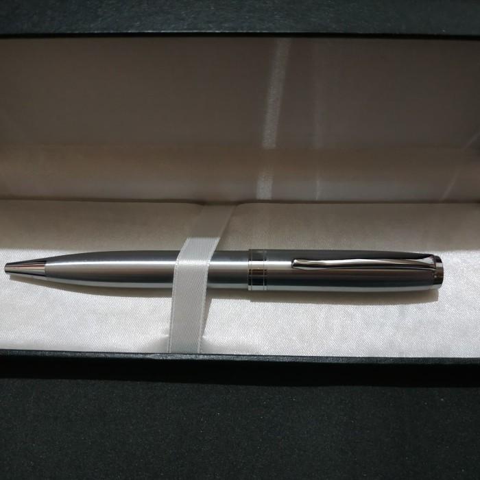 

Pen Promosi Metal Ballpoint F1 Stainless Steel Chrome Trim Klip Silver Best Seller