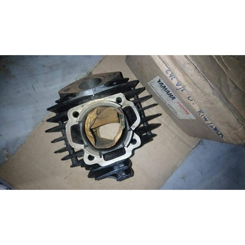 blok yamaha v75 silinder blok yamaha v75 orisinil