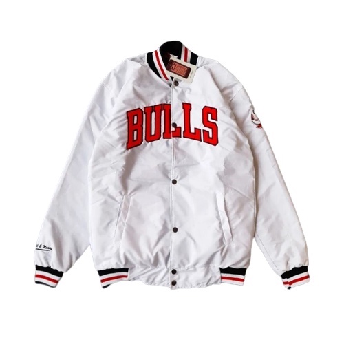 ( Premium ) Jaket Varsity Chicago Bulls Mitchells Ness Tag &amp; Label Best Quality