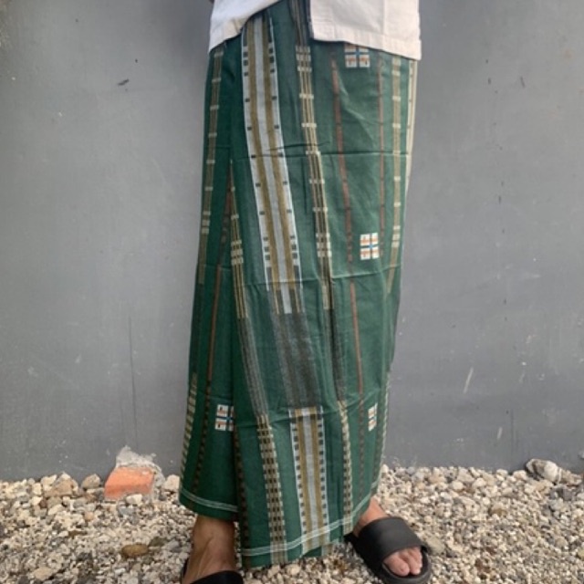 Sarung Songket Dewasa Anak Polos Motif Peci Celana Sarcel Rajut Ustad Habib Luthfi Bayi Souvenir Haji Oleholeh umroh tahlil alquran tasbih 33 99 digital Siwak Sajadah Mukena travel songkok kopiah gamis baju koko