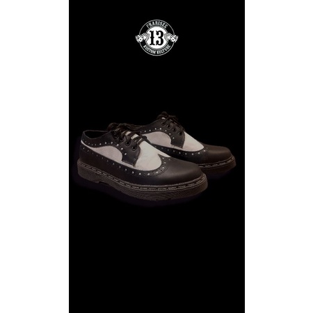 wingtip / brouges / sepatu kulit / leather shoes / alcapone shoes / sepatu punk / dr. martens / docm