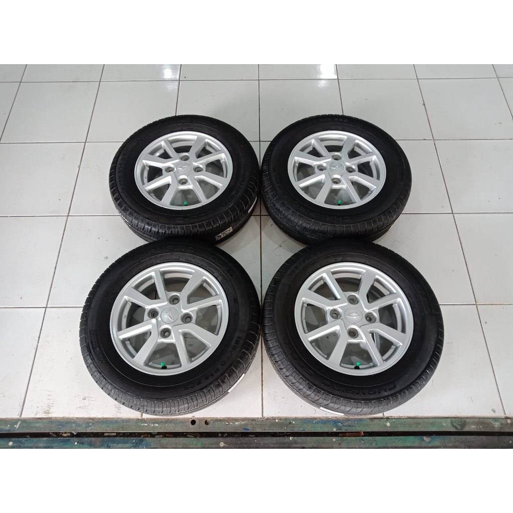Velg Second Copotan Mobil Xenia Ring 14 Baut 4x114,3 Ban 185 70 R14 PNP Cary Futura, Avanza
