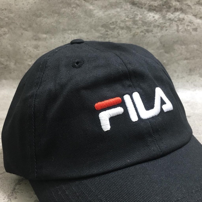 Topi Fila