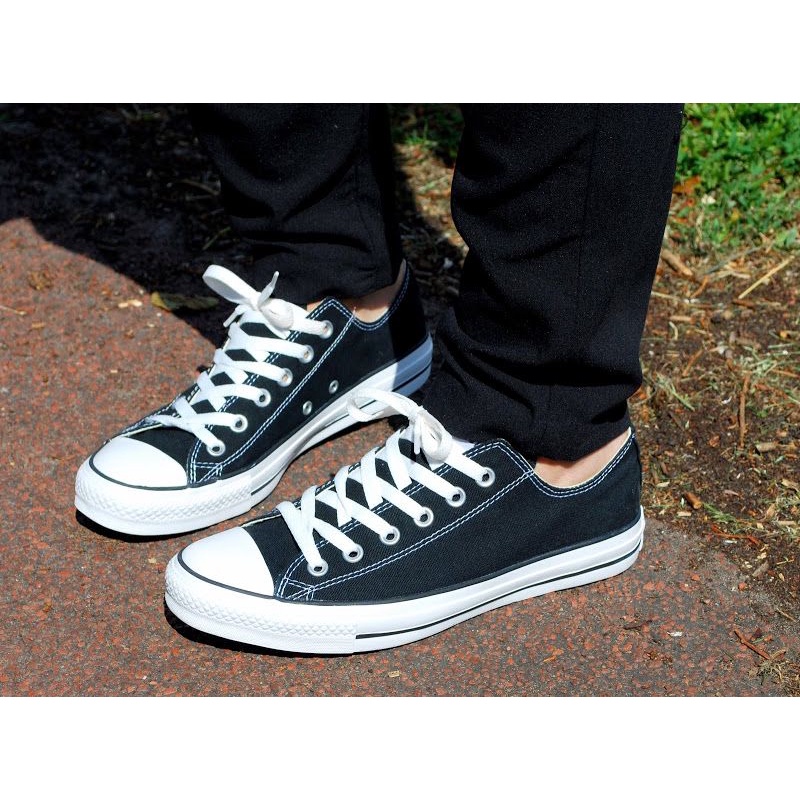 Supplier sepatu Allstar Classic Low Sepatu Sneakers Alstar Convers Pendek Warna Hitam Bahan Canvas