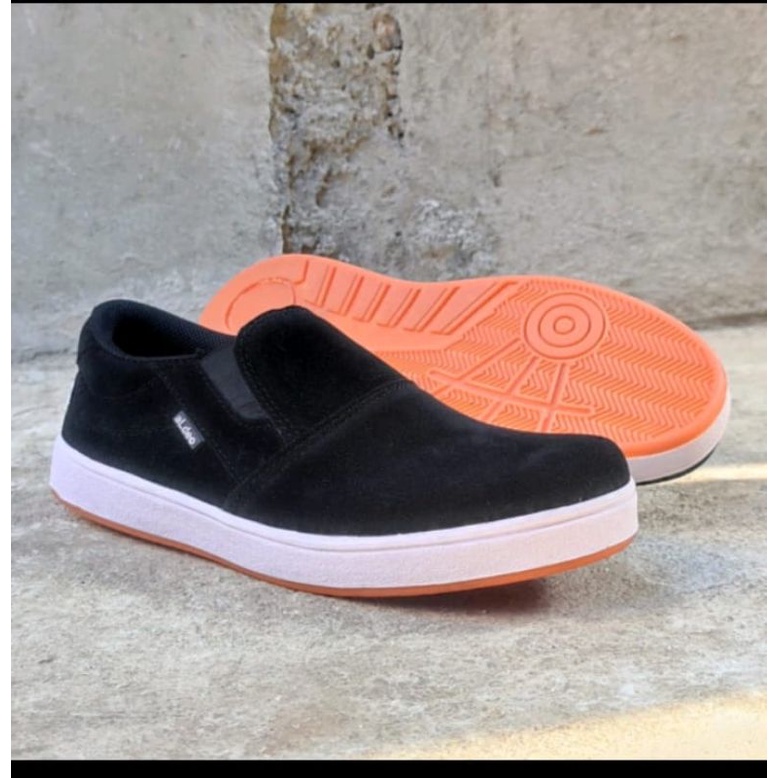 Sepatu Vans Slip On Classic /Vans Slip On Oldskool Klasik Black  White Import BNIB /Vans Slip ON Terlaris