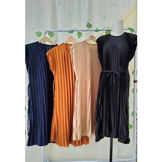 midi dress plisket