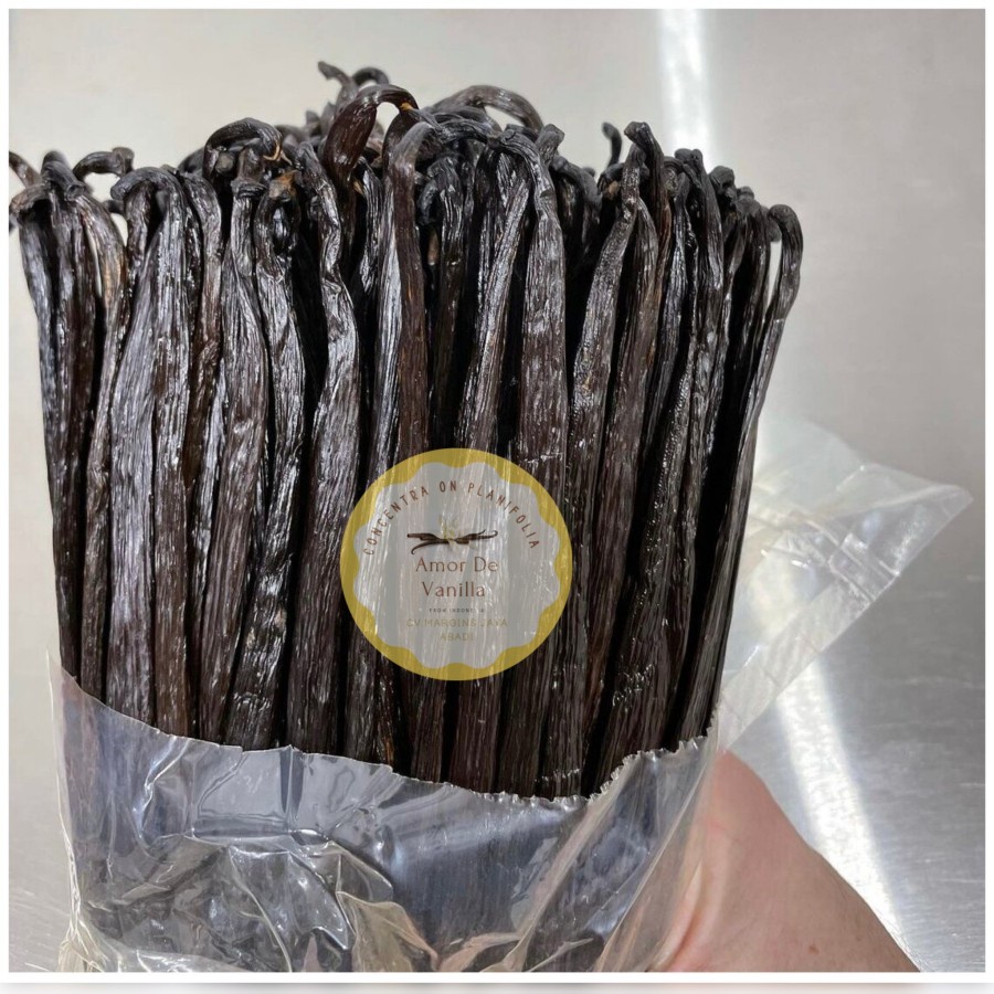

Vanili vanilla Planifolia grade A (gourmet) panjang 13 -15 cm ( ka 30%)
